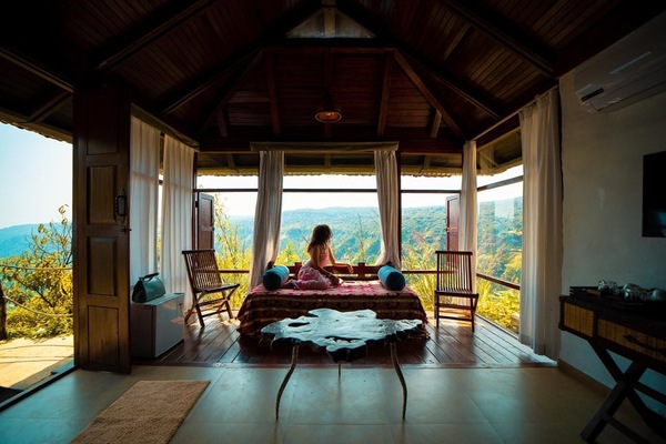 Double or Twin Room | Living area