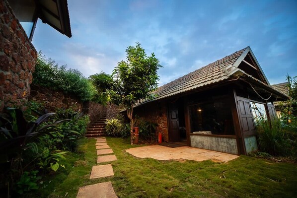 Doppel- oder Zweibettzimmer | Wohnbereich