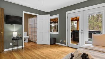 3 slaapkamers, een strijkplank/strijkijzer, reisbedje, wifi