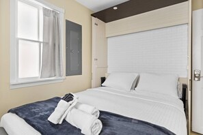 3 soverom, skrivebord, wi-fi og sengetøy