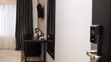 Chambre Deluxe avec lits jumeaux | Espace de travail pour ordinateur portable, Wi-Fi gratuit