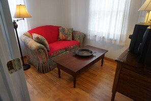 House, 4 Bedrooms, Balcony, River View | Living room