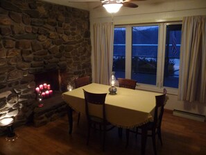 House, 4 Bedrooms, Balcony, River View | Dining - Susquehanna River House (Selinsgrove)