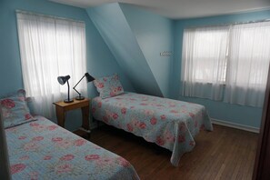 House, 4 Bedrooms, Balcony, River View