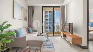 Apartment, 2 Bedrooms, City View | Living area