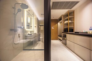 Deluxe Double Room, Balcony, City View | Bathroom | Shower, hair dryer, bathrobes, slippers - Wanda Jin Residence The Ease Sierra BKK (Bangkok)