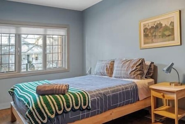 4 habitaciones, tabla de planchar con plancha y wifi gratis 