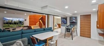 9 Guests | King Bed | Pin Ball | BBQ | Piano