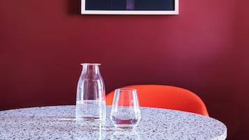 Comfort-Studio | Wohnbereich | 43-Zoll-Flachbildfernseher mit Digitalempfang