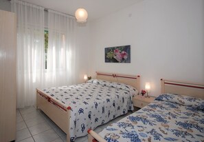 2 bedrooms, WiFi - Charming apartment in the city core (Lignano Sabbiadoro)