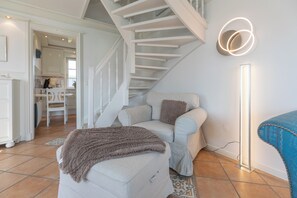 TV, books, stereo - Ferienhaus "Reethus Achtern Diek" für bis zu 6 Personen (Nordstrand)