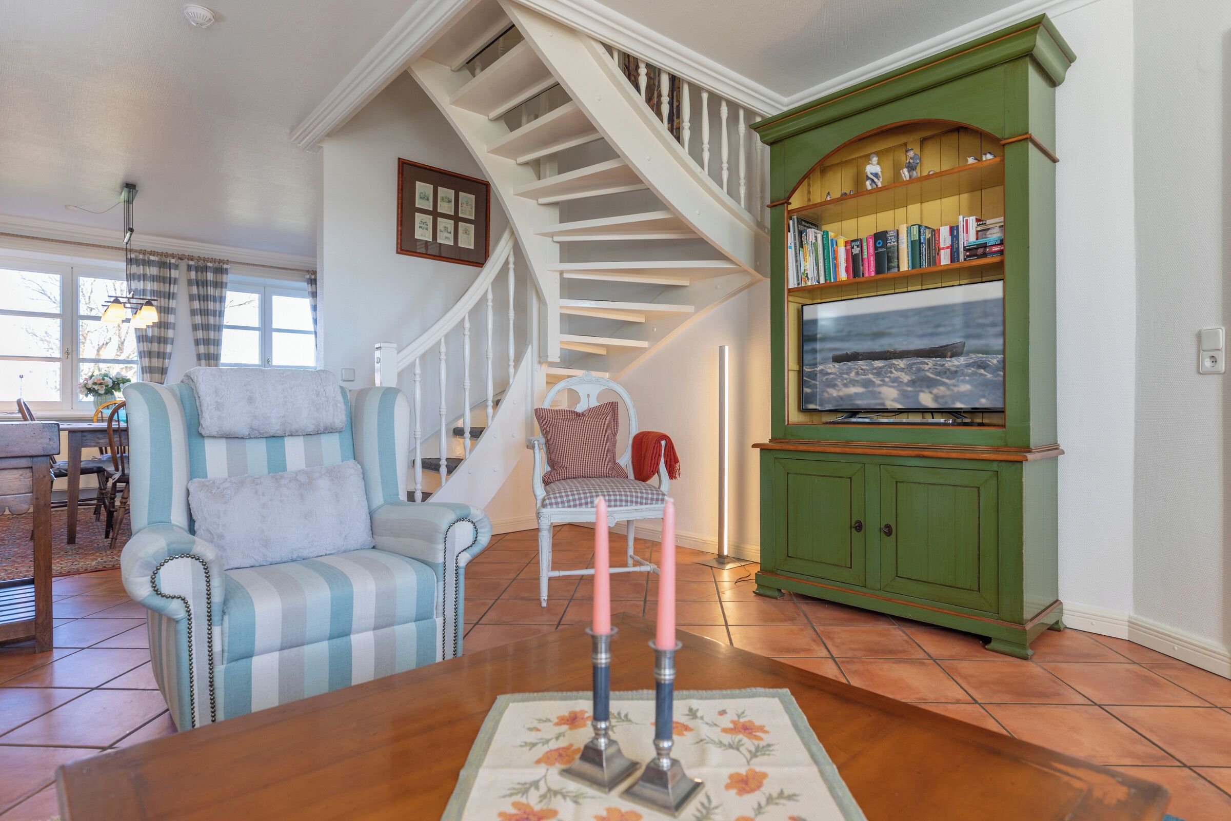 Fernseher, Stereoanlage