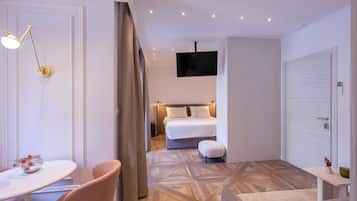 Junior Studio Suite, Garden View | Premium bedding, memory-foam beds, in-room safe, individually decorated