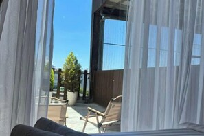 Individuell dekoriert, individuell eingerichtet, Schreibtisch