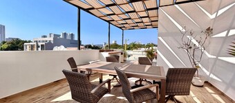 Depa near zona dorada and malecón by Gpsrentas