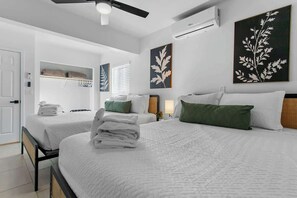 6 Schlafzimmer, Bügeleisen/Bügelbrett, Reisekinderbett, WLAN