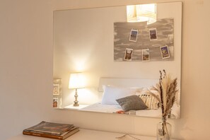 Room - Courtyard Nest - appartamento in Santissima Annunziata (Firenze)