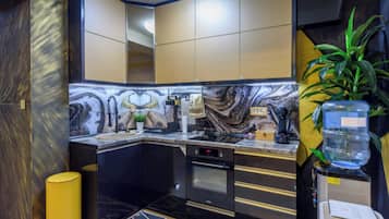 Apartment, 1 Bedroom, Accessible, Smoking | Interior