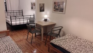 1 bedroom, free WiFi, bed sheets