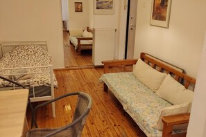 1 bedroom, free WiFi, bed sheets