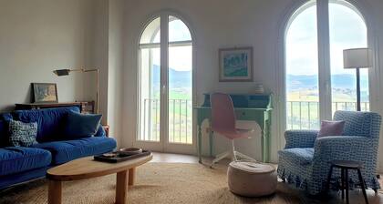 Charming cottage in hilltop town with garden and stunning views