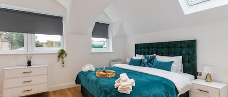 2 bedrooms, iron/ironing board, free WiFi