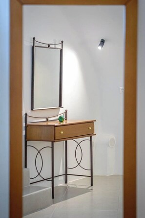 Villa | 1 bedroom, iron/ironing board, free WiFi