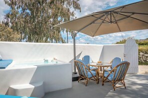 Villa | Terrace/patio