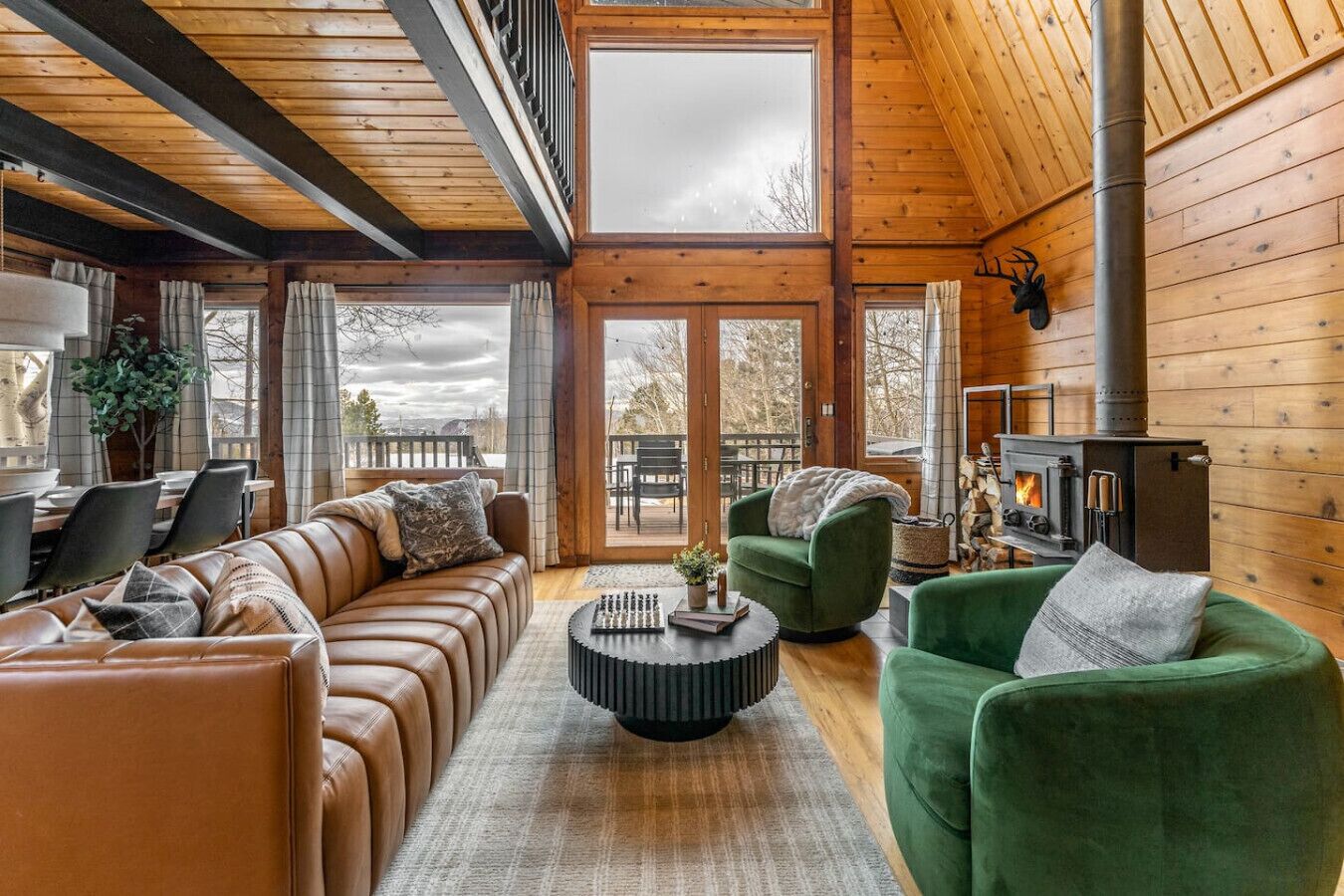 TV, fireplace, video games, table tennis