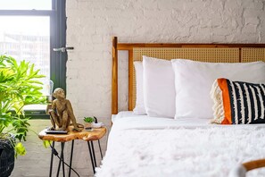 2 habitaciones, tabla de planchar con plancha y cuna de viaje 