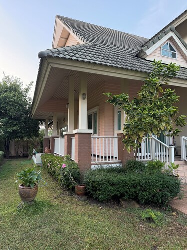 Serene 3-bedroom house in Bangkok with WiFi