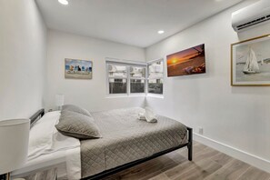 2 bedrooms, desk, iron/ironing board, travel cot