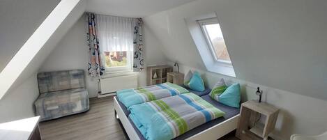 1 bedroom, free WiFi, bed sheets