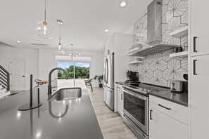 Fridge, microwave, oven, stovetop - 10 Ocean D  Virginia Beach Rooftop Decks & Ocean Views (Virginia Beach)