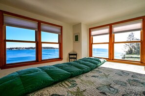 3 soveværelser, skrivebord, strygejern/strygebræt, Wi-Fi