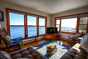 Smart TV - Owl`s Nest by Sea Maine (East Boothbay)