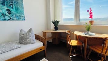 Basic Room, 2 Twin Beds | 1 bedroom, individually decorated, individually furnished, free WiFi