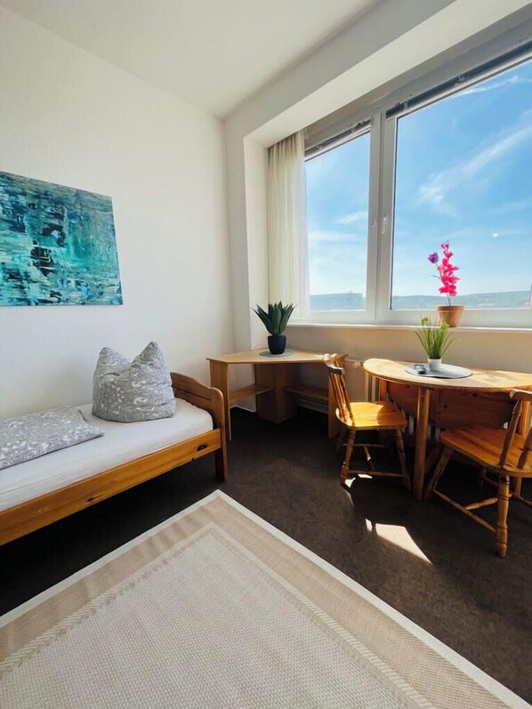 Basic-Zimmer, 2 Einzelbetten | 1 Schlafzimmer, individuell dekoriert, individuell eingerichtet