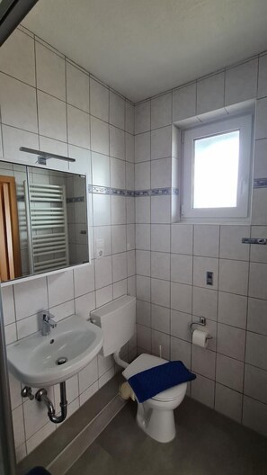 Hair dryer, towels - Island apartment for two with terrace near the beach, barrier-free (Baltrum)