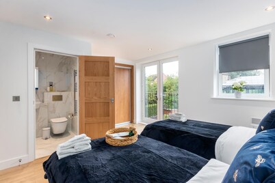 Flat  3 Saarb Apartments 