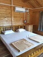 Escritorio, sistema de insonorización, wifi gratis