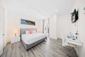 2 Schlafzimmer, Schreibtisch, Reisekinderbett, kostenloses WLAN