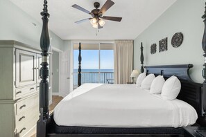3 bedrooms, iron/ironing board, travel crib, free WiFi - Official Majestic Beach Resort - T2 0405 - 3BR 2BA - Sleeps 8 (Panama City Beach)