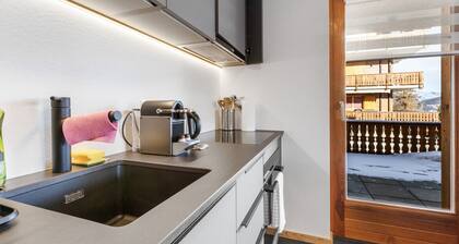 Ski in/ski out apartment - 4 Vallées ski area