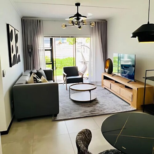 The Henlee Apartment Tocara