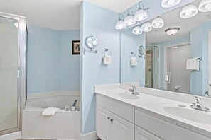 Hårtørrer, håndklæder