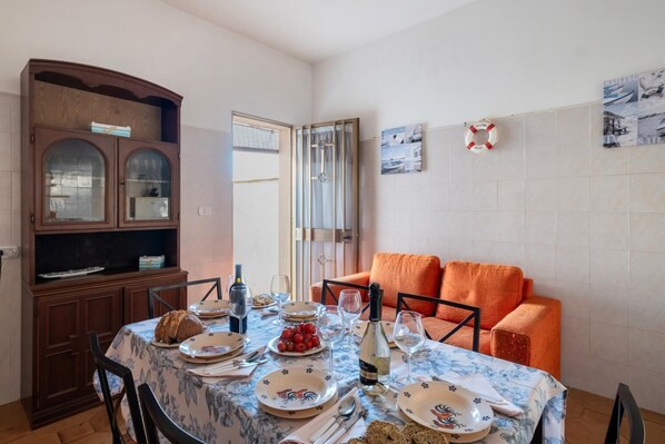 Villa, Patio, Sea View | Private kitchen | Fridge, oven, stovetop, cookware/dishes/utensils -  Villa Aloha In Porto Cesareo Ac (Porto Cesareo)