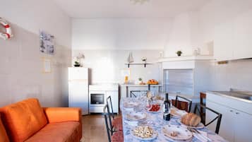 Villa, Patio, Sea View | Private kitchen | Fridge, oven, stovetop, cookware/dishes/utensils