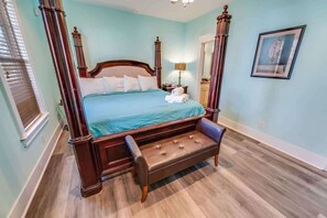 4 bedrooms, iron/ironing board, free WiFi, bed sheets