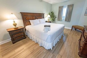 1 slaapkamer, een strijkplank/strijkijzer, gratis wifi, beddengoed